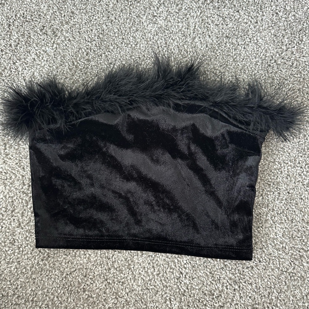 NWT Forever 21 velour crop top strapless size medium